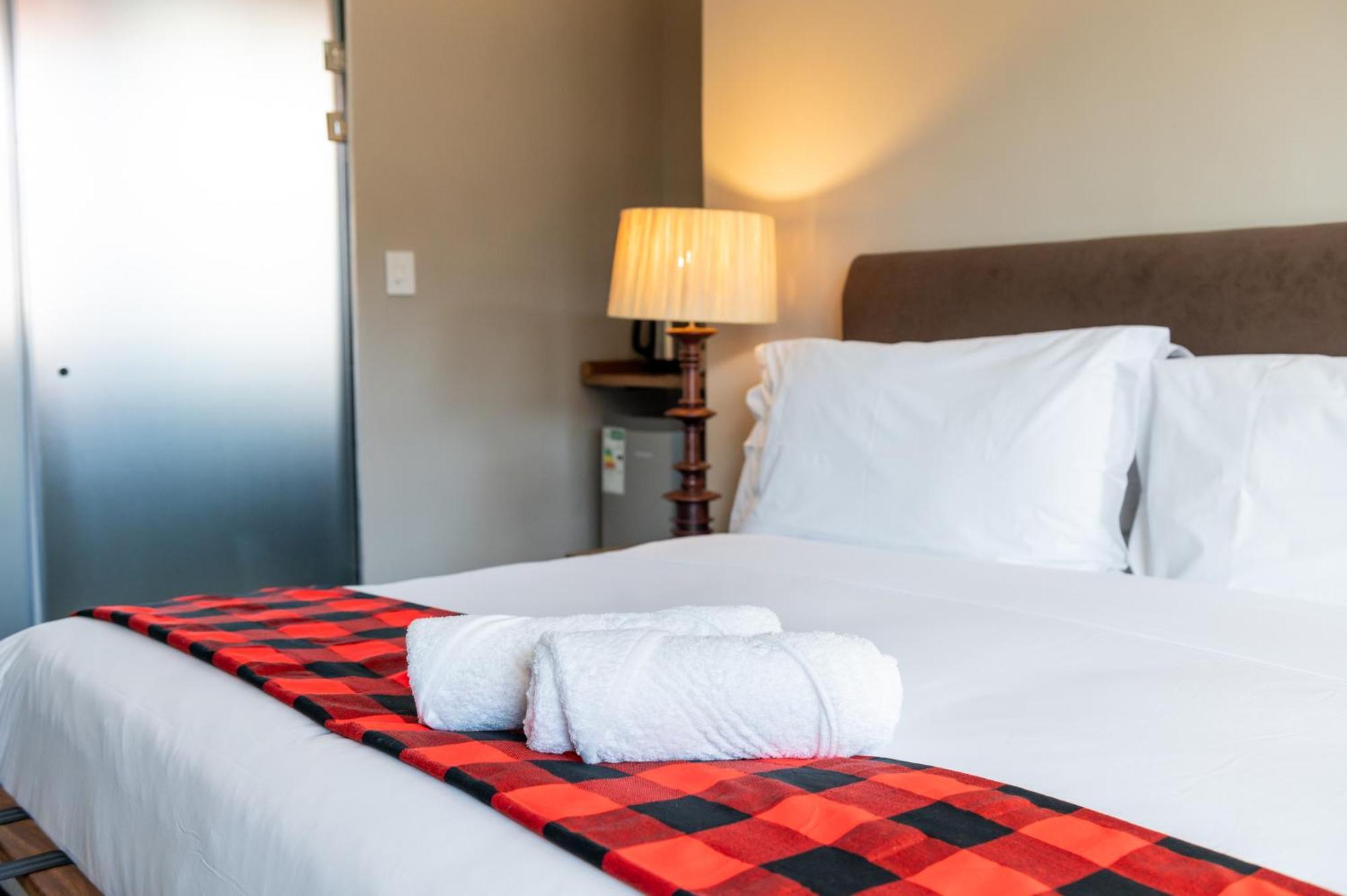 Blix Inn Guesthouse Стеленбош Екстериор снимка